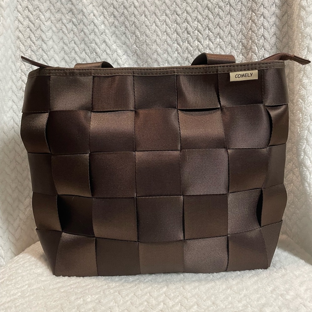 Comely Seat belt Bag Brown